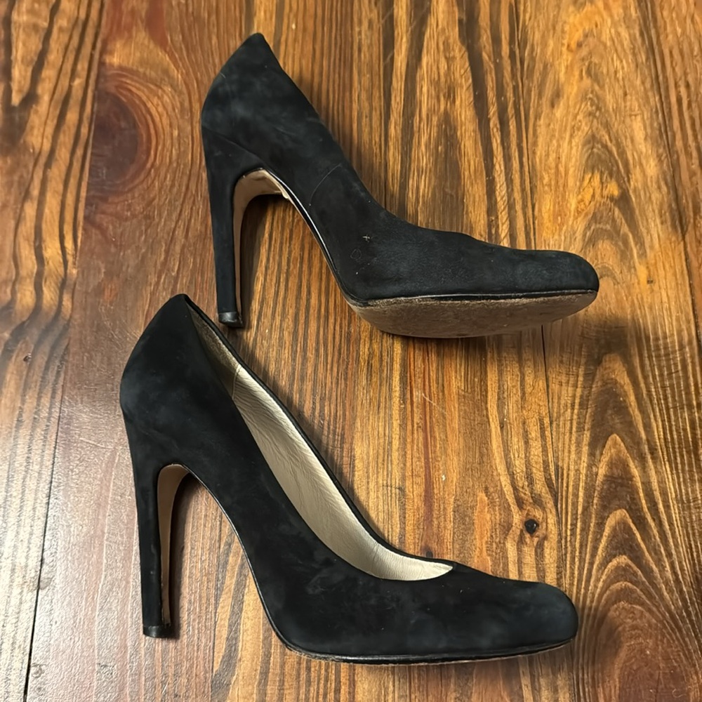 Michael Kors Black Suede 4” Heels Size 6.5 - Picture 2 of 6